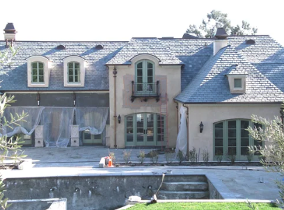 Custom home: Exterior taking shape
